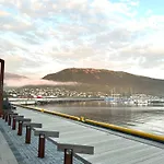 Cosy 2-rooms In The Center شقة ترومسو